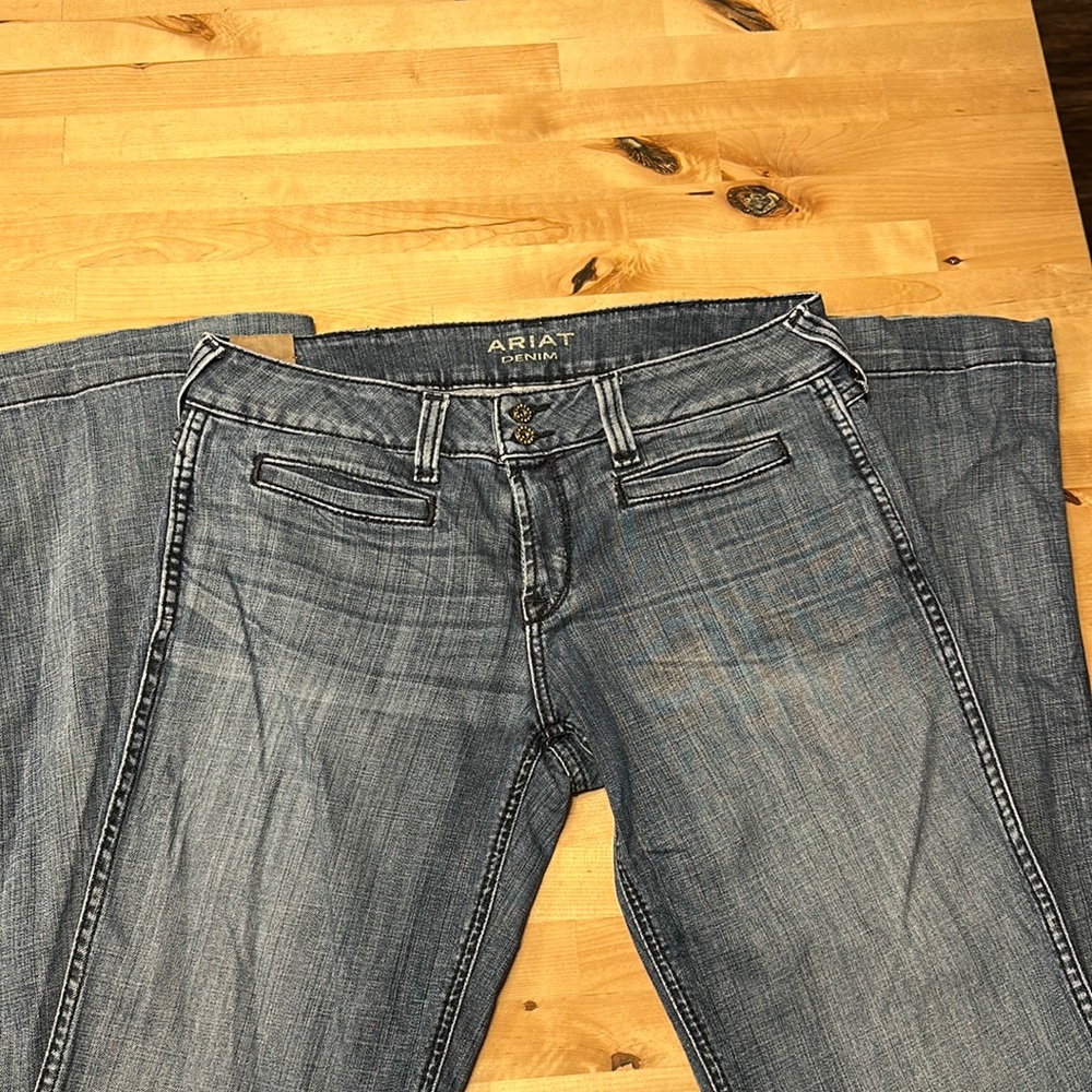 31L- Ariat Trouser; Good condition, no stains, no cuff fraying.